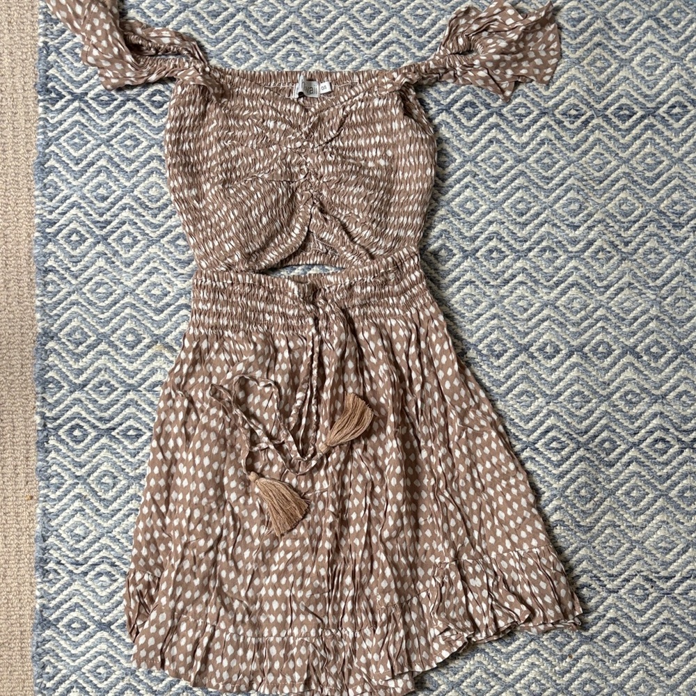 Tiare Hawaii Tan and White two piece Dress